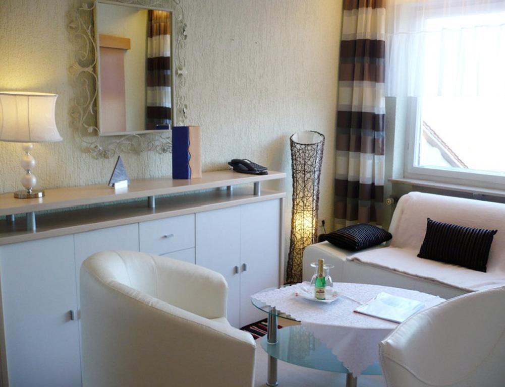 Landhotel Schoenblick Bad Herrenalb Quarto foto